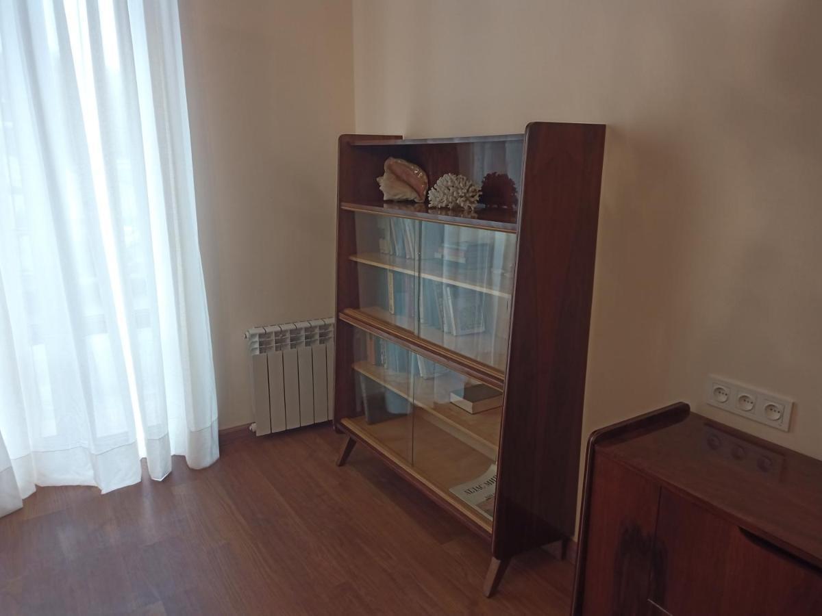 Spacious One Bedroom Apartment In The City Centre Erivan Exterior foto
